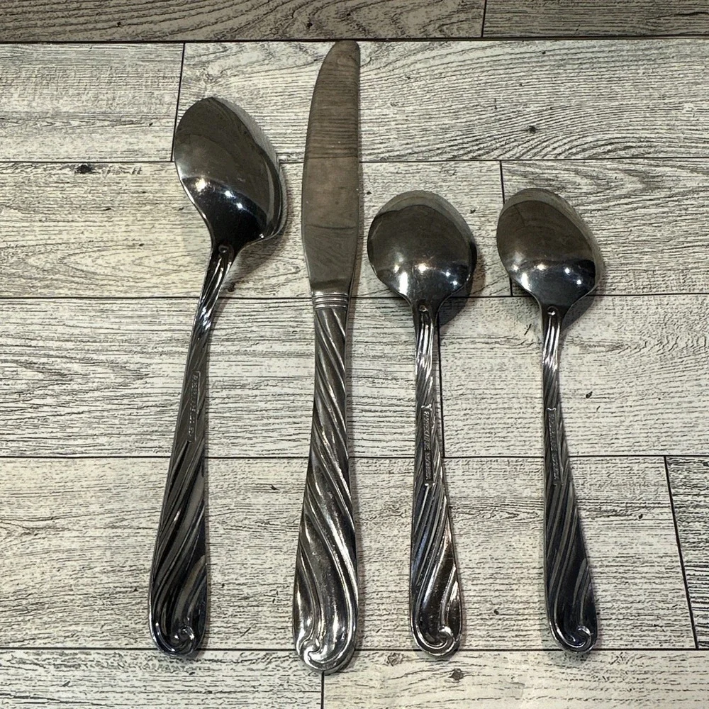 Farberware Stainless Steel Flatware 4PC Knife & Spoons Twist Silver Indonesia